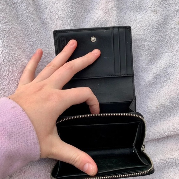 Coach Wallet - Picture 3 of 7